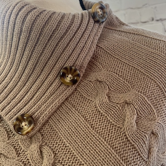 ANNA & AVA Cable Knit Sweater Poncho with Buttons - Picture 4 of 6